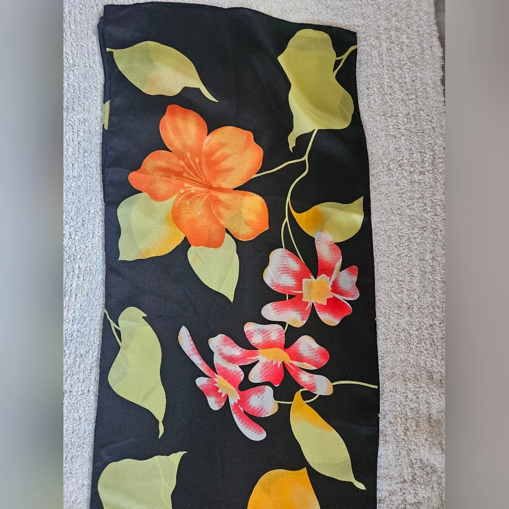 Tropical Floral Pattern Silk Oblong Scarf | SZ 70''